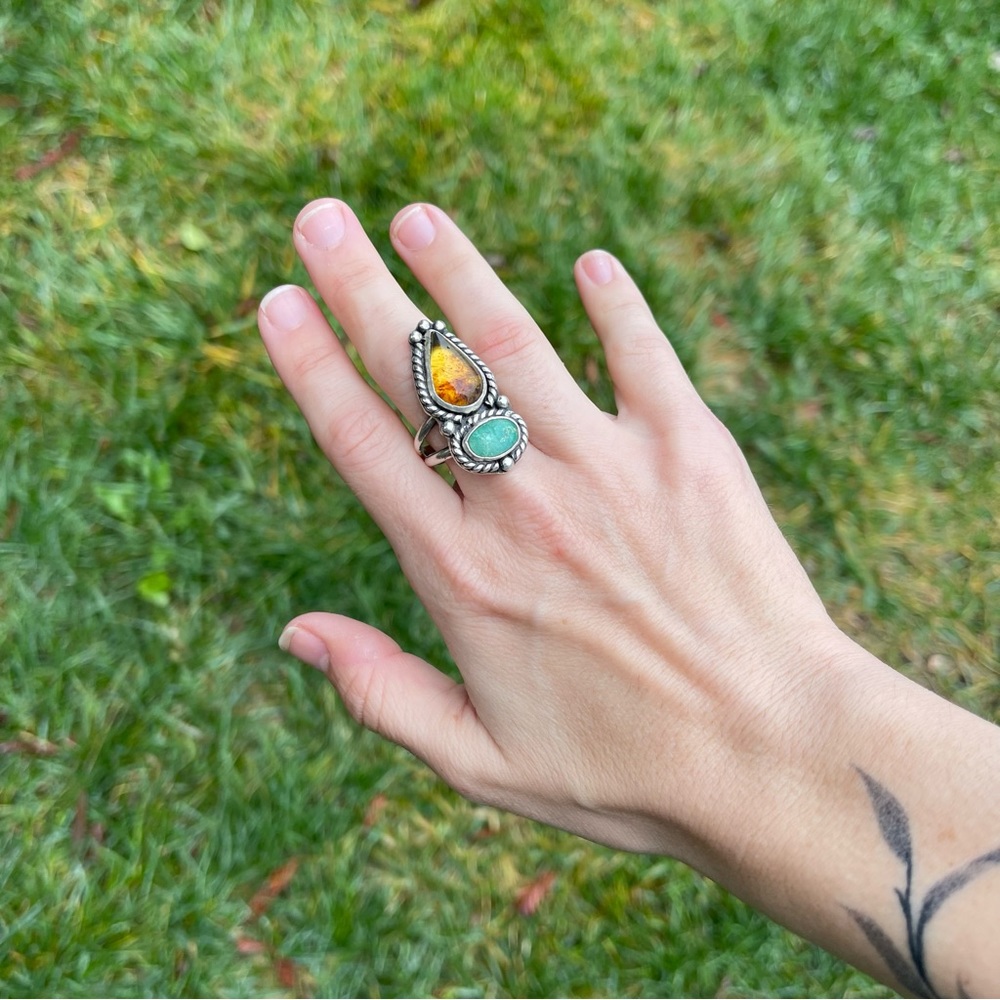 💙 GORGEOUS Turquoise + Amber ring 💙
